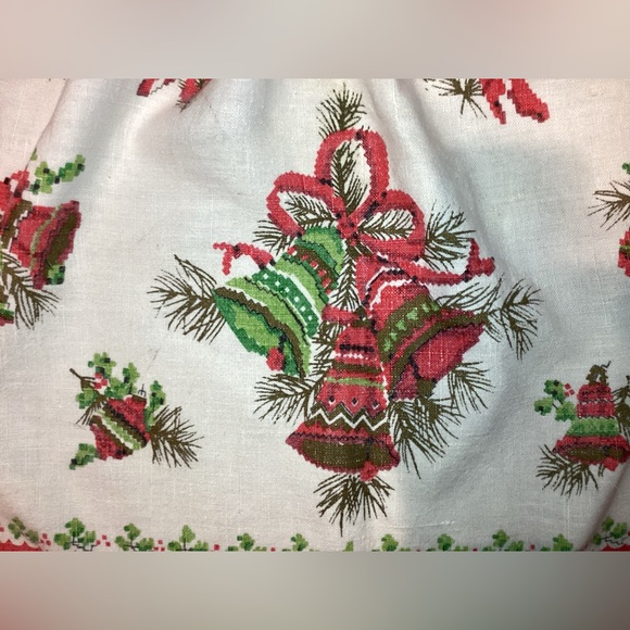 Vintage Parisian Prints Linen Christmas Apron - Picture 2 of 7